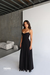 Paloma Formal Dress by Arcina Ori Hire in Black – Sweetheart Neckline, Fitted Bodice, and Flowing Skirt.