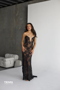Self Portrait Embellished Sheer Lace Gown For Hire – Strapless Black Floral Lace Dress With Sweetheart Neckline, Crystal Details, And Corset Back
