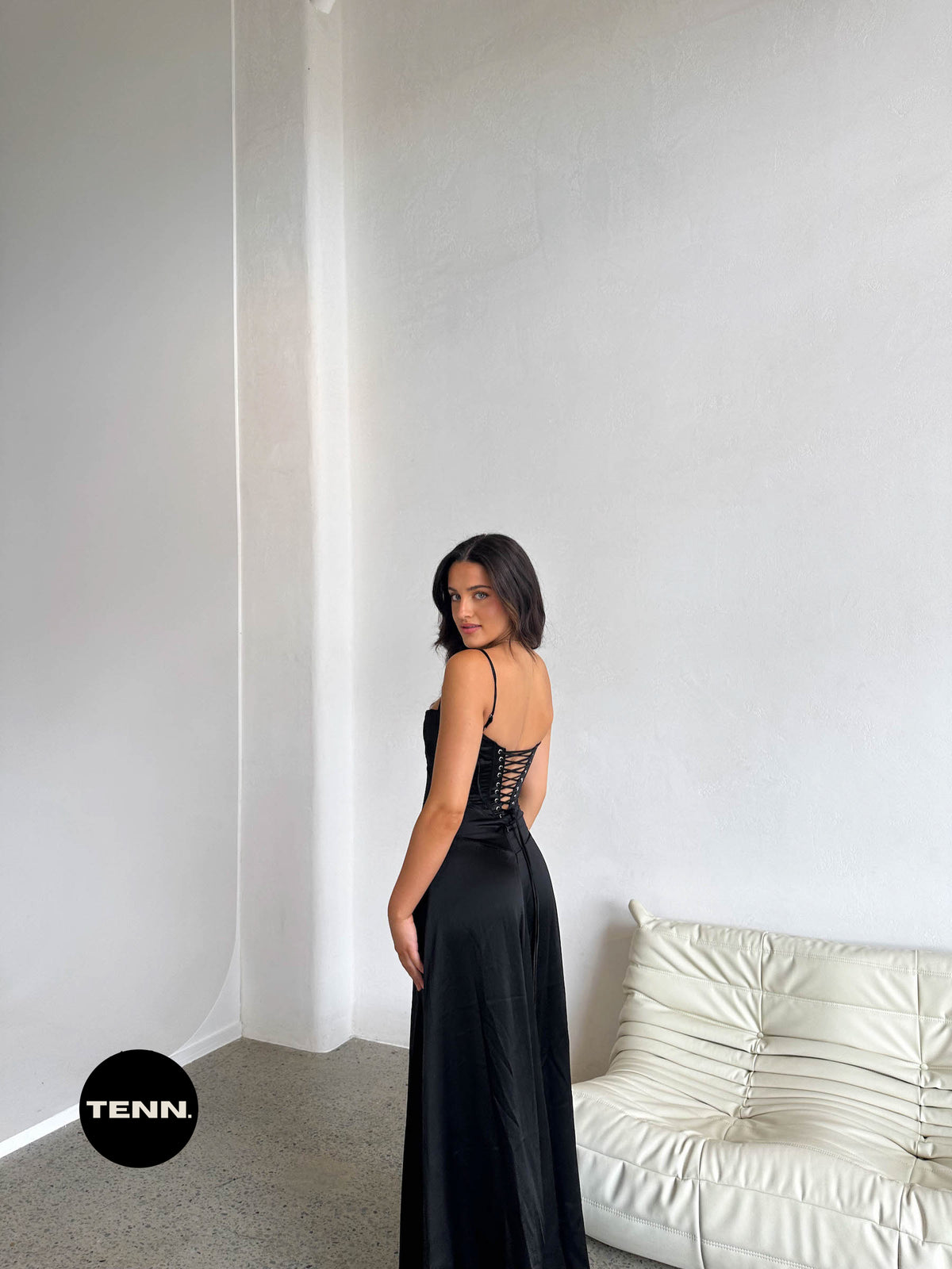Anabella dress black