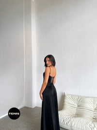 Anabella dress black