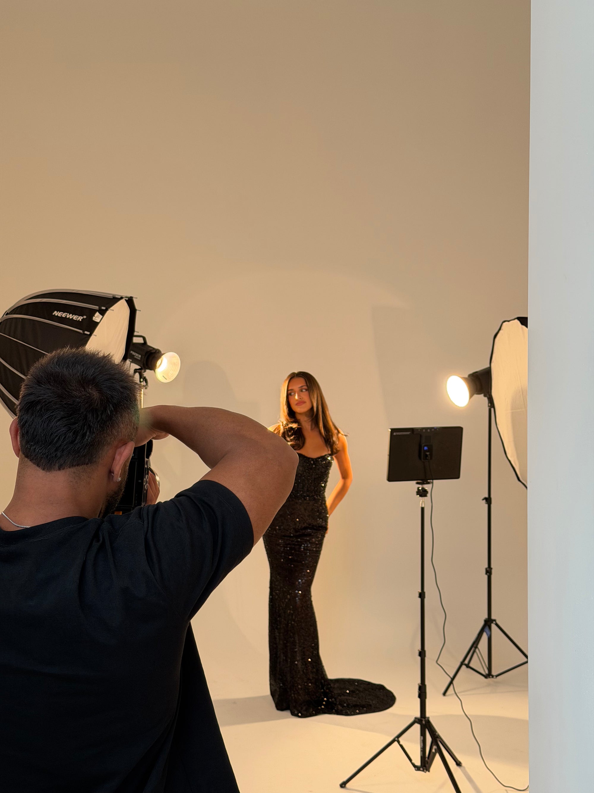 Albina Dyla Celestial Shimmer Gown Black – TENN Designer Hire