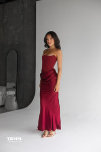 House of CB Persephone Pointed Neckline Gown Wine – TENN Designer Hire
