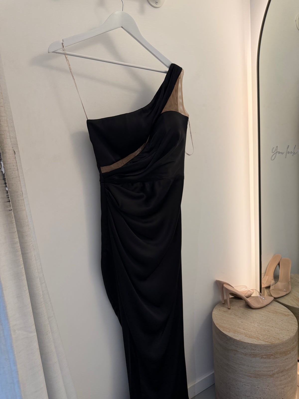EX HIRE - Sarsha Gown