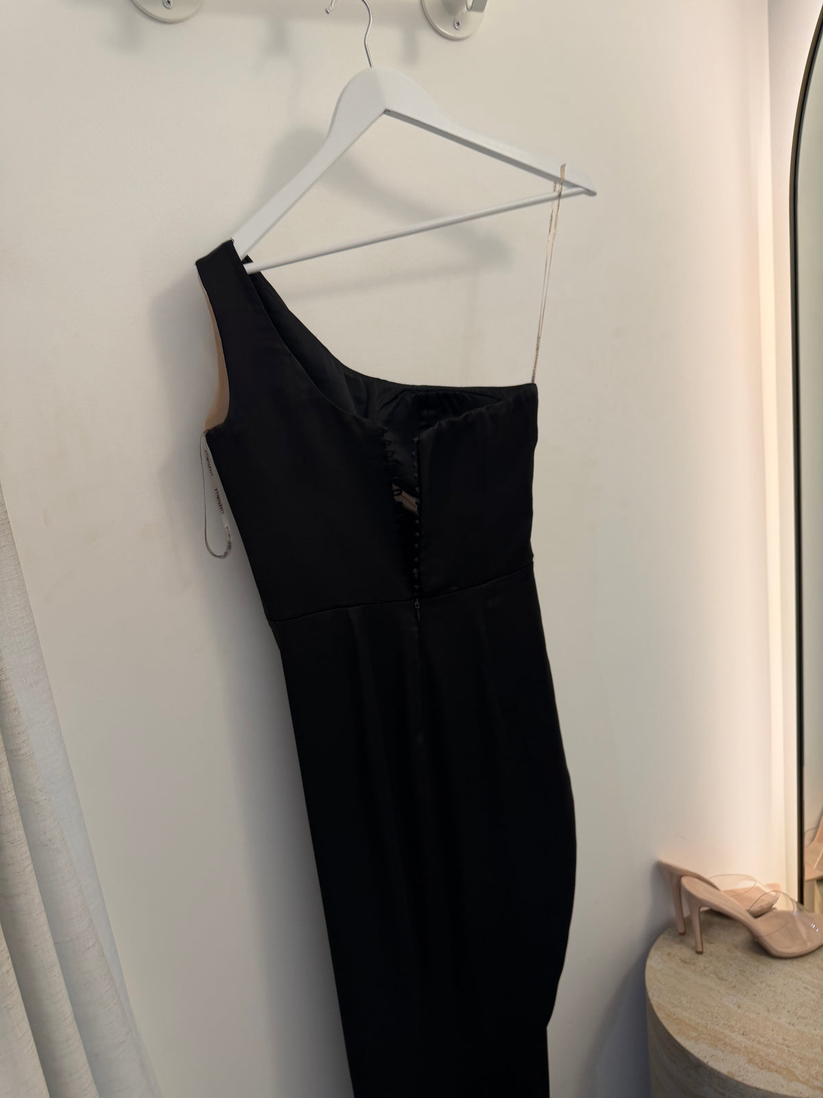 EX HIRE - Sarsha Gown