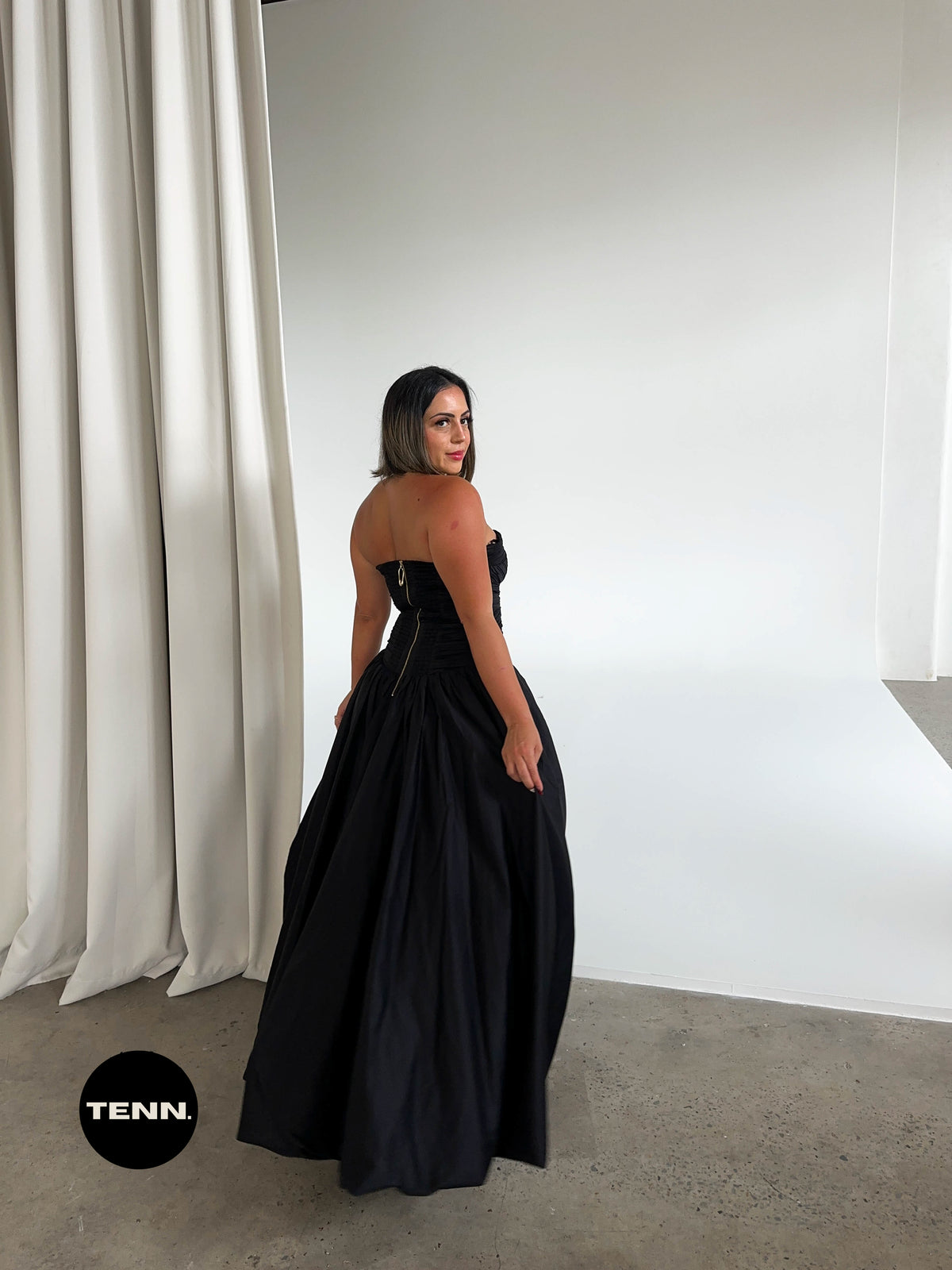 Violette Bubble hem Maxi Dress - Black TENN. Violette Bubble hem Maxi Dress - Black TENN.