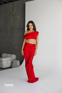 Effie Kats Perez set hire