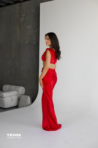 Effie Kats Perez set