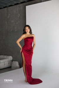 Amelie Gown - Wine